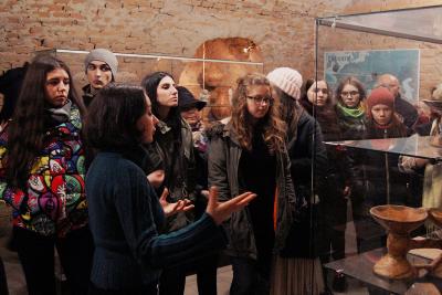 Студенти на екскурсії в музеї Острозької академії