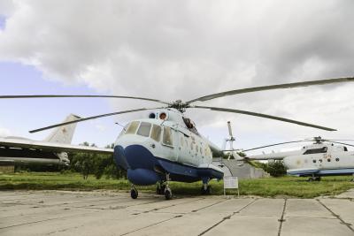 Морський багатоцільовий вертоліт Мі-14 у Державному музеї авіації України