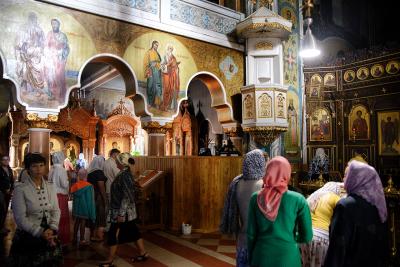 Віряни у церкві Святого Миколая у Чернівцях