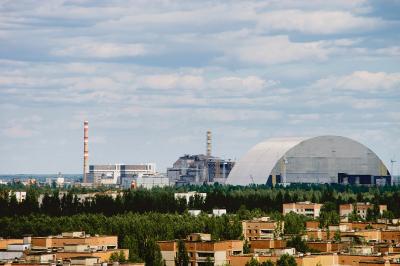 Панорама Чорнобильської АЕС з новим саркофагом
