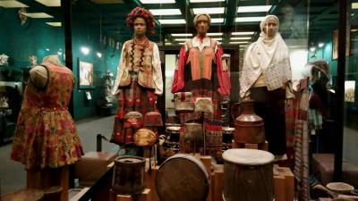 Украинские национальные женские наряды в историческом музее имени Дмитрия Яворницкого в Днепре