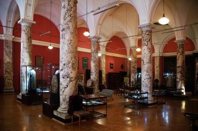 Інтер'єр одного із залів львівського етнографічного музею