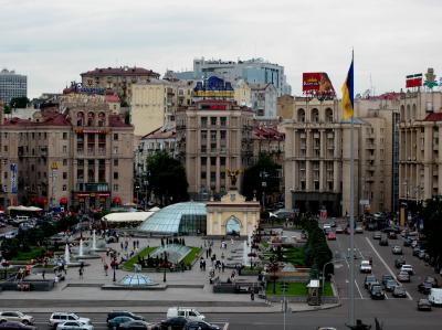 Вид на Майдан Незалежности со стороны гостиницы "Украина"