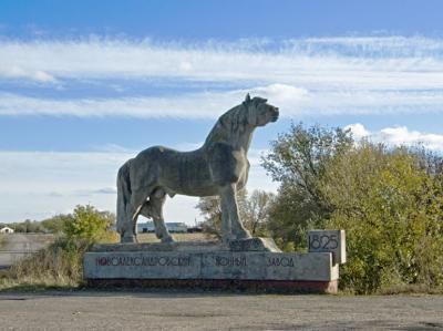 Памятник коню на Деркульском конном заводе
