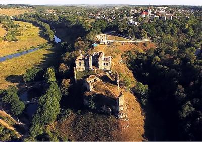 Вид Скала-Подольского замка с высоты птичьего полета