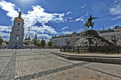Панорама Софийской площади в Киеве